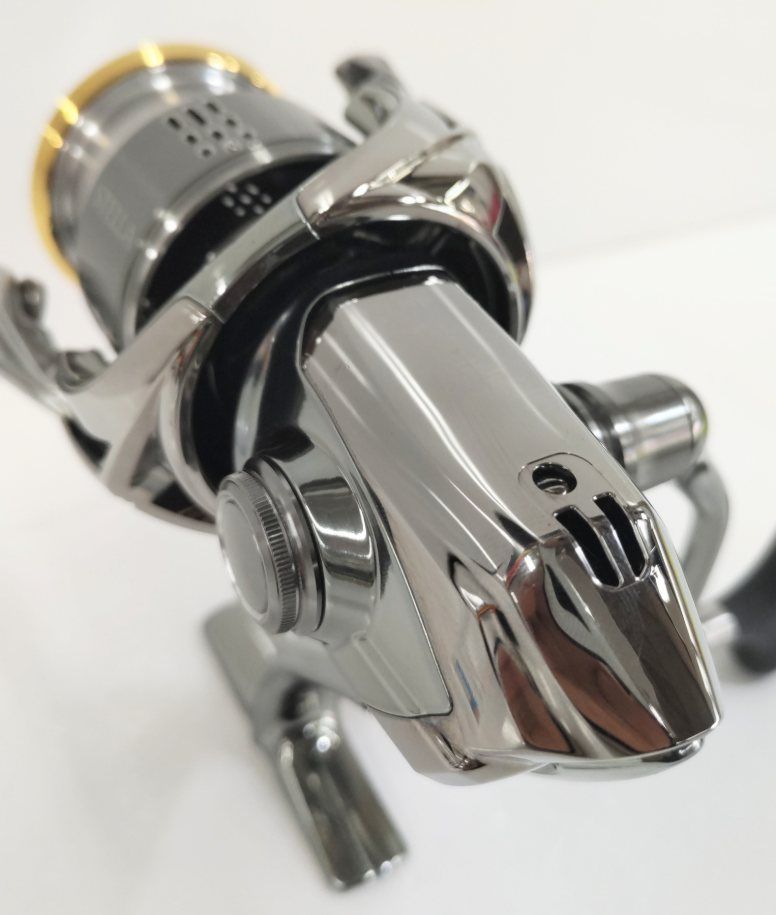 シマノ 18 STELLA ステラ 3000MHG（01）サーフ シーバス ヒラスズキ