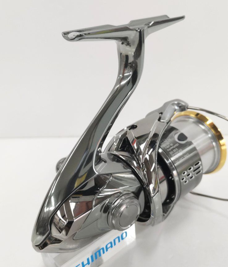 シマノ 18 STELLA ステラ 3000MHG（01）サーフ シーバス ヒラスズキ