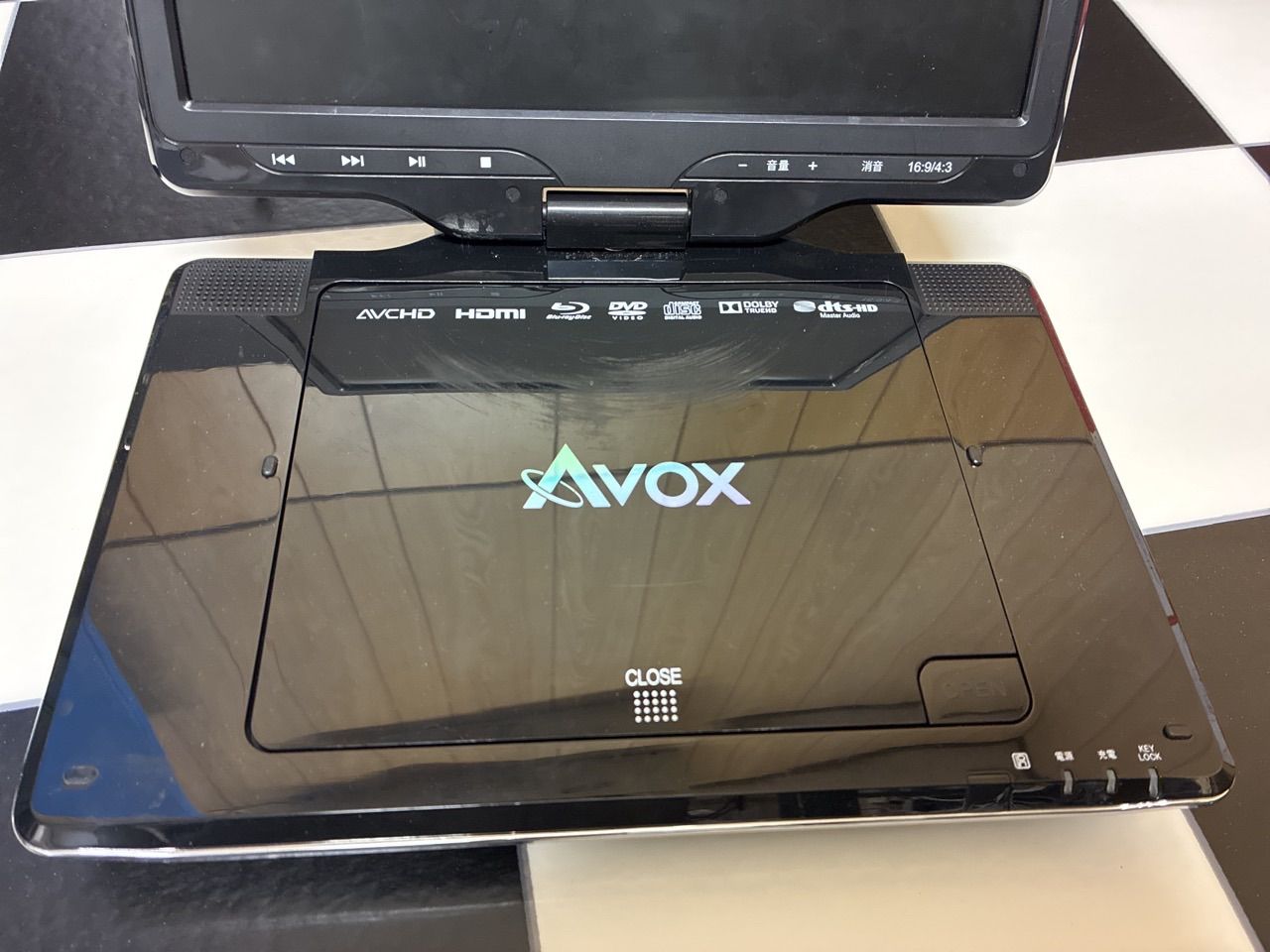 AVOXポータブルBDプレーヤー 10インチ APBD-1080HK - メルカリ