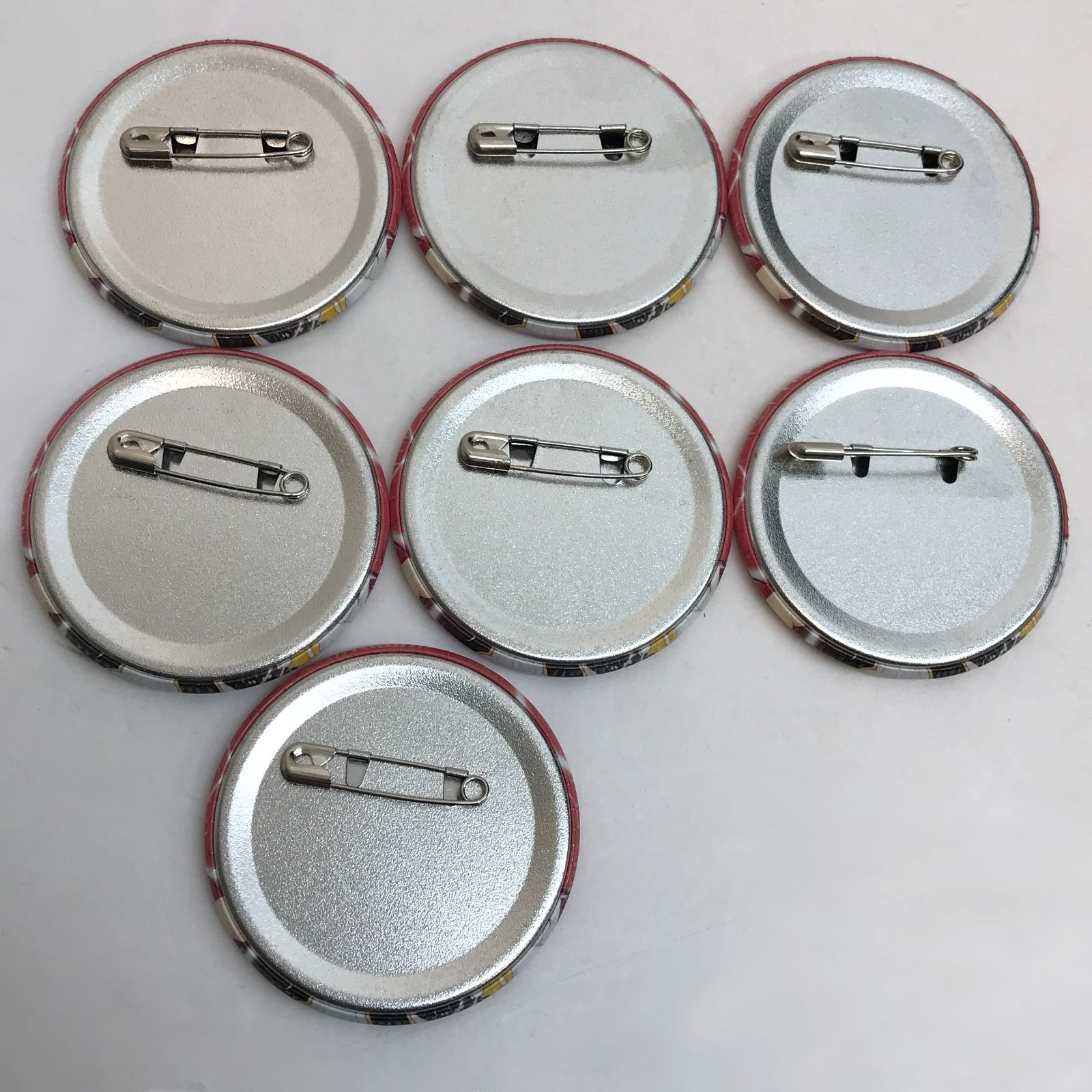 宝鐘マリン オリジン衣装缶バッジ 18個まとめ売り 開封済み 広店】7個