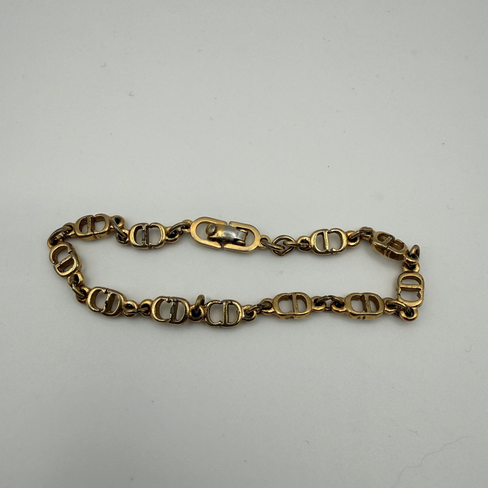 美品★ディオール　ブレスレット　CD連結　ゴールド　バングル　金 Dior ブレスレット CDロゴ ブレスレット ゴールドカラー