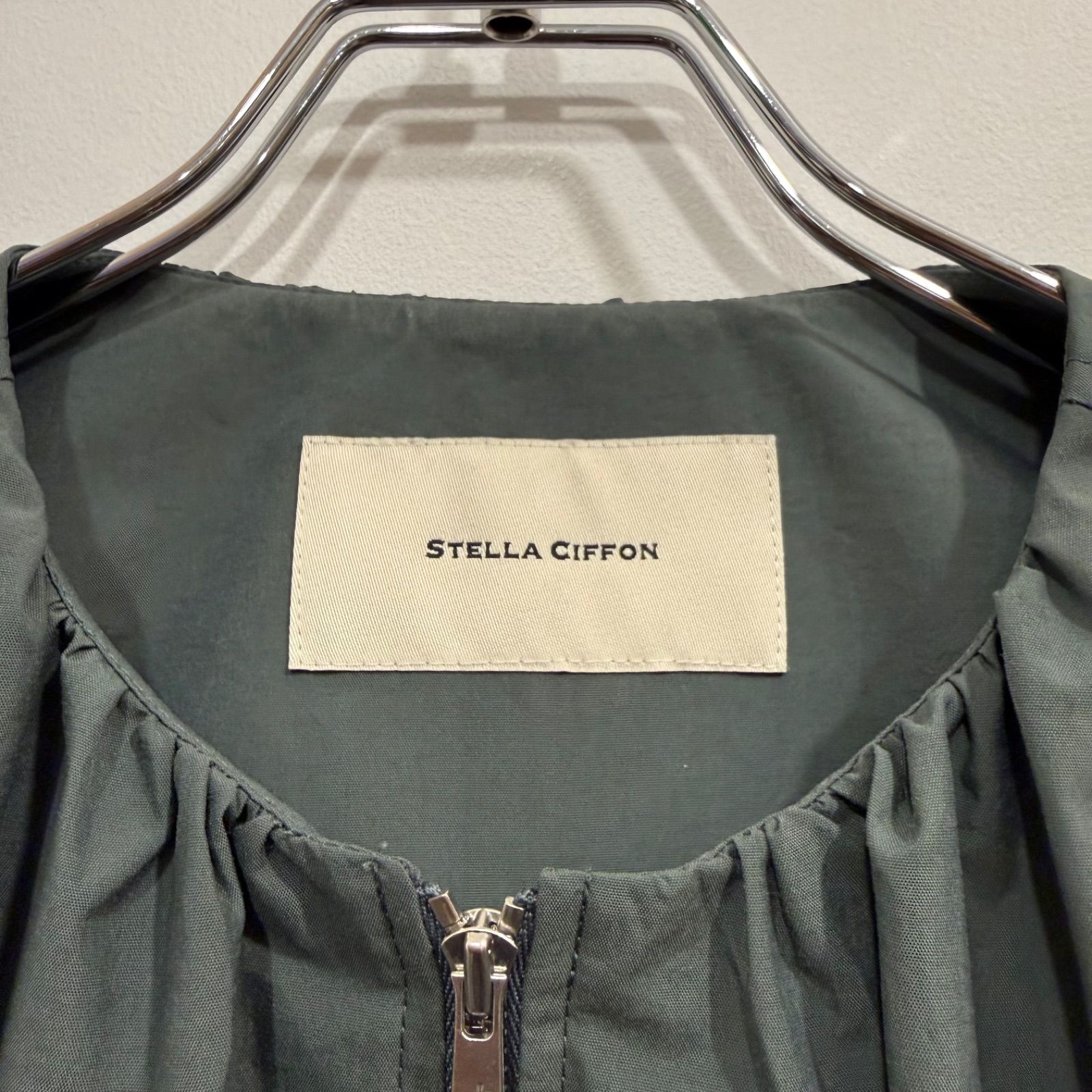 ブルゾン 【STELLA CIFFON/ステラシフォン】タフタ撥水ギャザーブルゾン