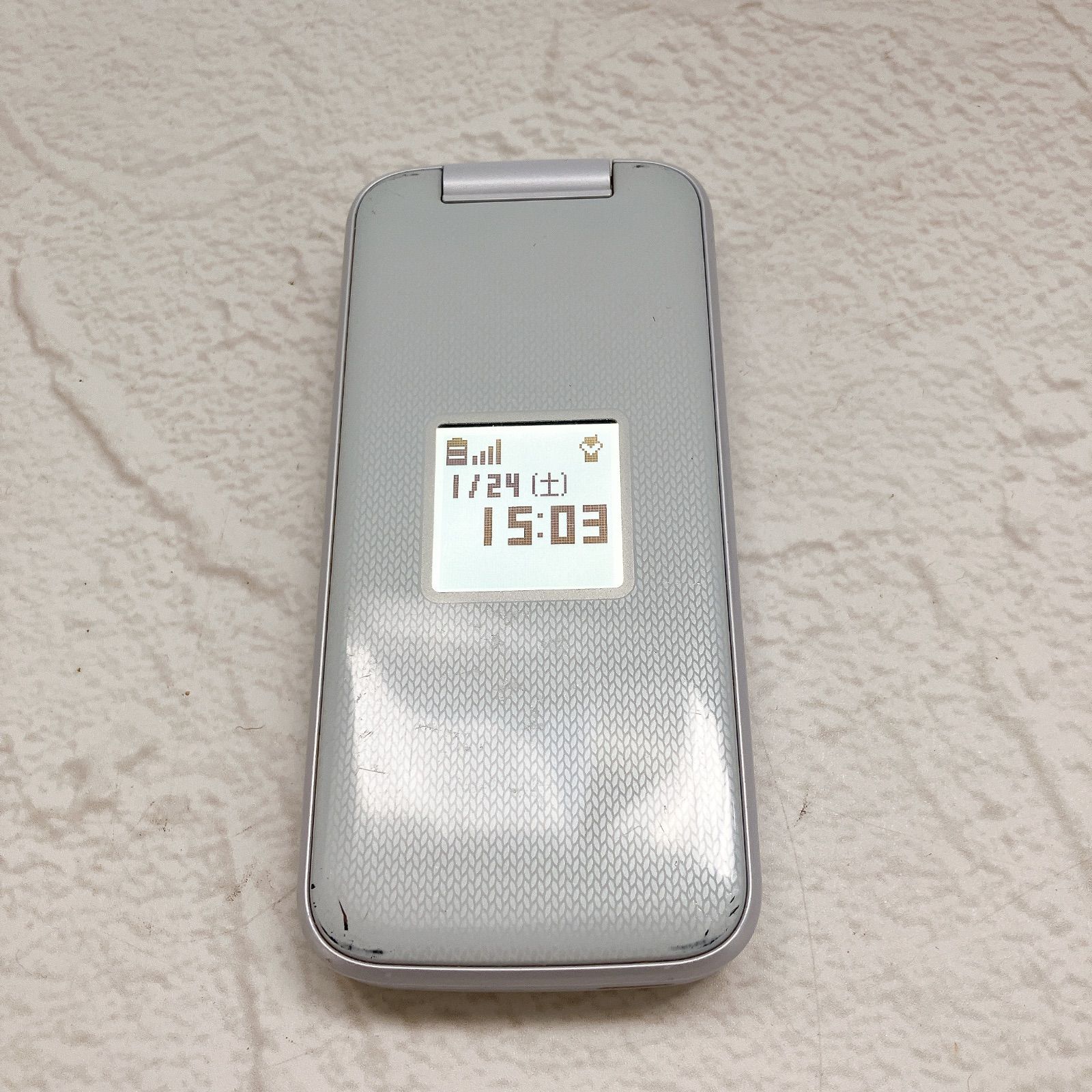 らくらくホン docomo F-01M ホワイト 充電器付き ネットワーク利用制限