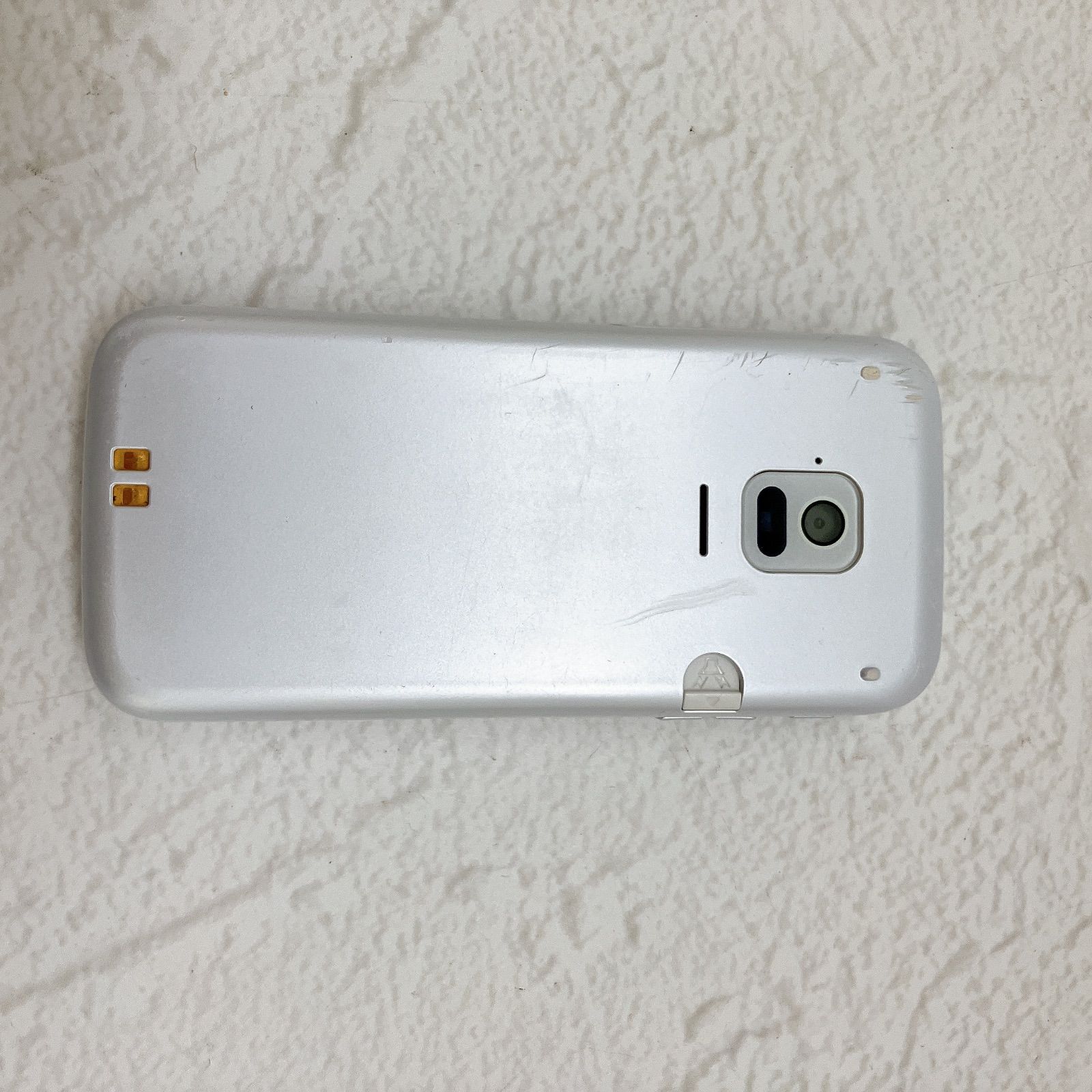 らくらくホン docomo F-01M ホワイト 充電器付き ネットワーク利用制限