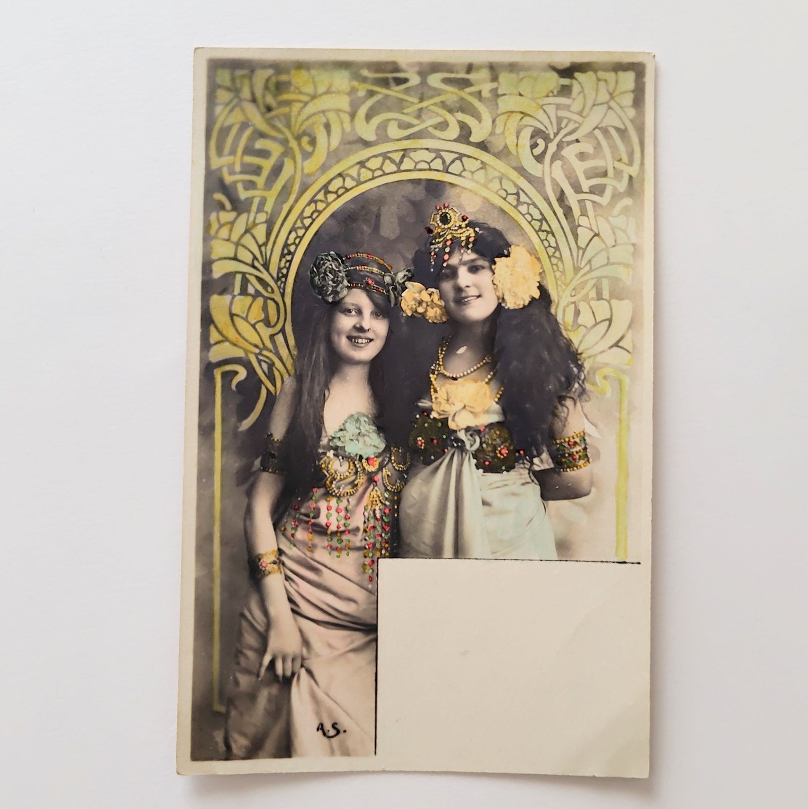 アンティークポストカード　アールヌーヴォーの女神のような少女 アンティークポストカード アールヌーヴォーの女神のような少女