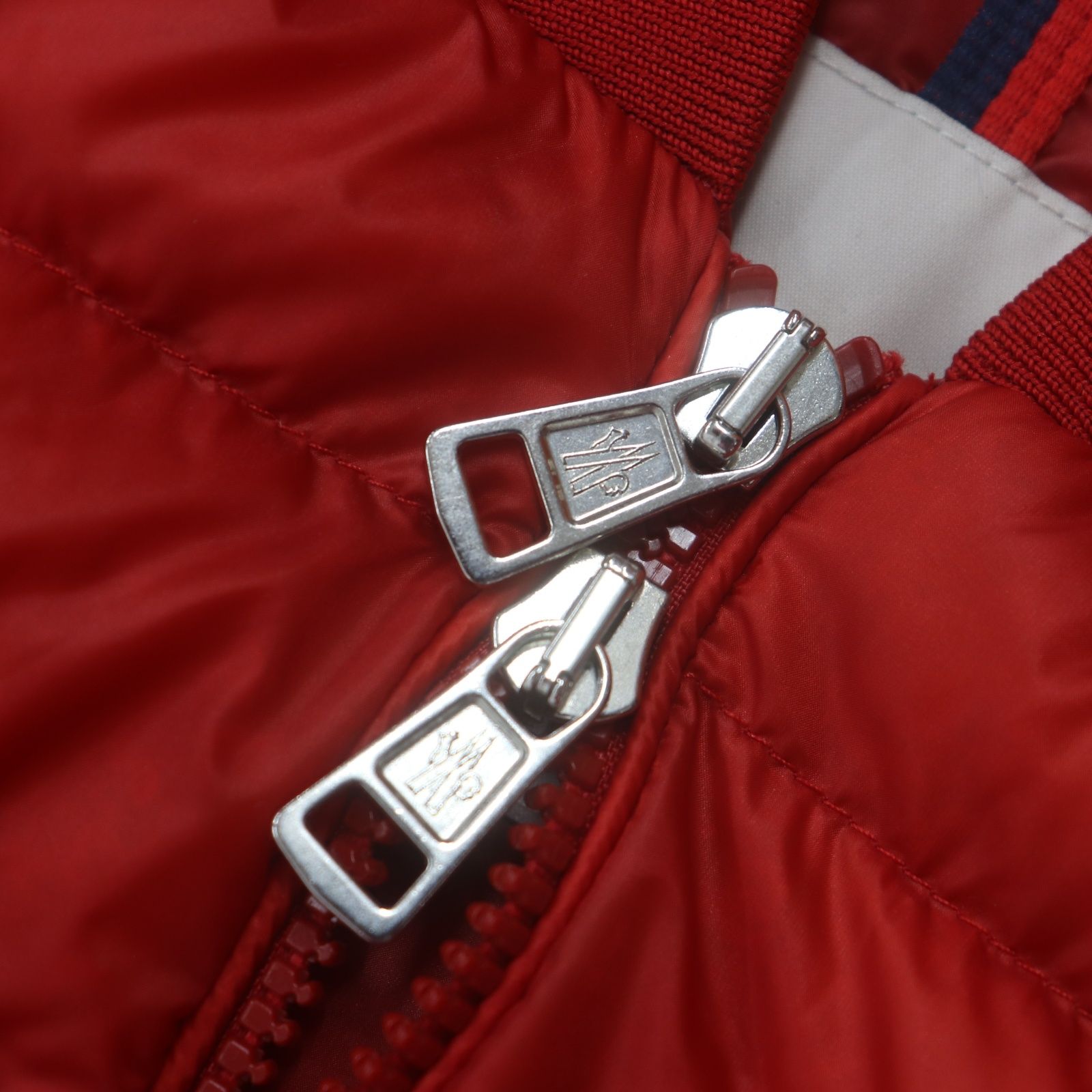 ITWY2BX27PTW 美品 国内正規 MONCLER モンクレール ROBERT ダウン 