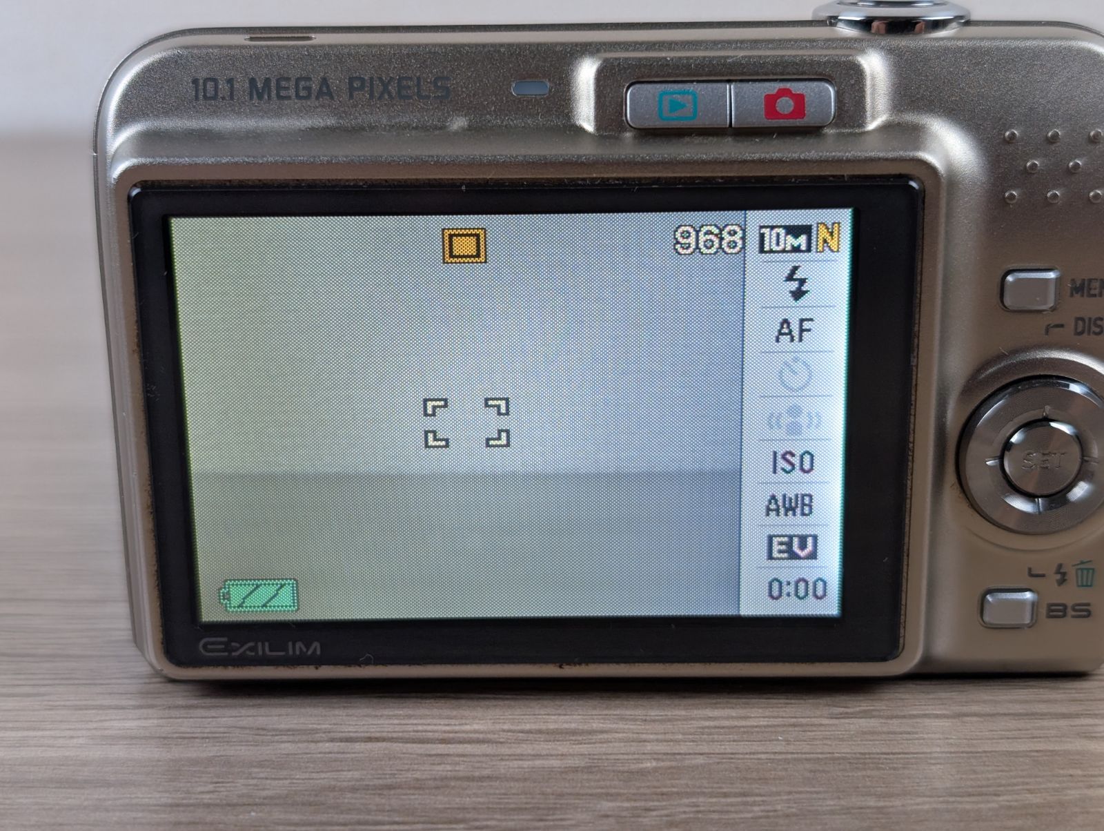 美品】CASIO EXILIM EX-Z1050 ゴールド 動作確認済み オールドコンデジ