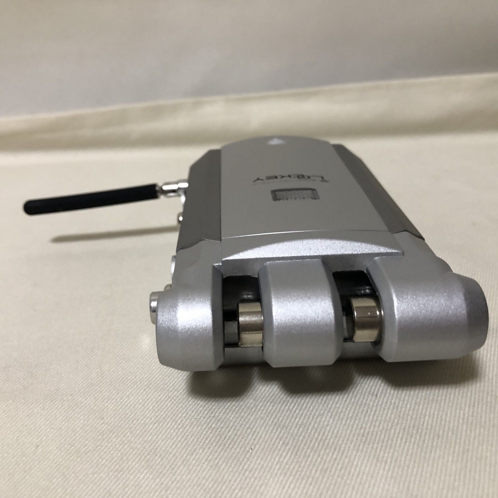BB9 未使用 LOCKEY 鍵穴のないリモコンドアロック リモコンキー 防犯 