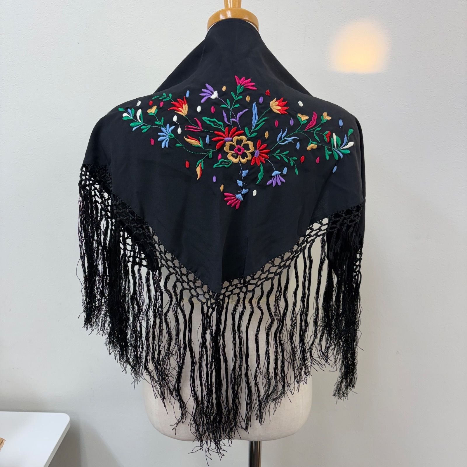 フラメンコ ジージョ 黒 刺繍 フラメンコ シージョ 黒 ブラック 花 刺繍 フリンジ ショール - メルカリ