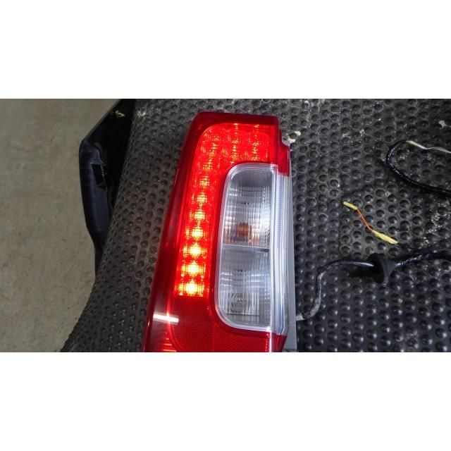 タント DBA-LA610S 左テールランプ - メルカリ