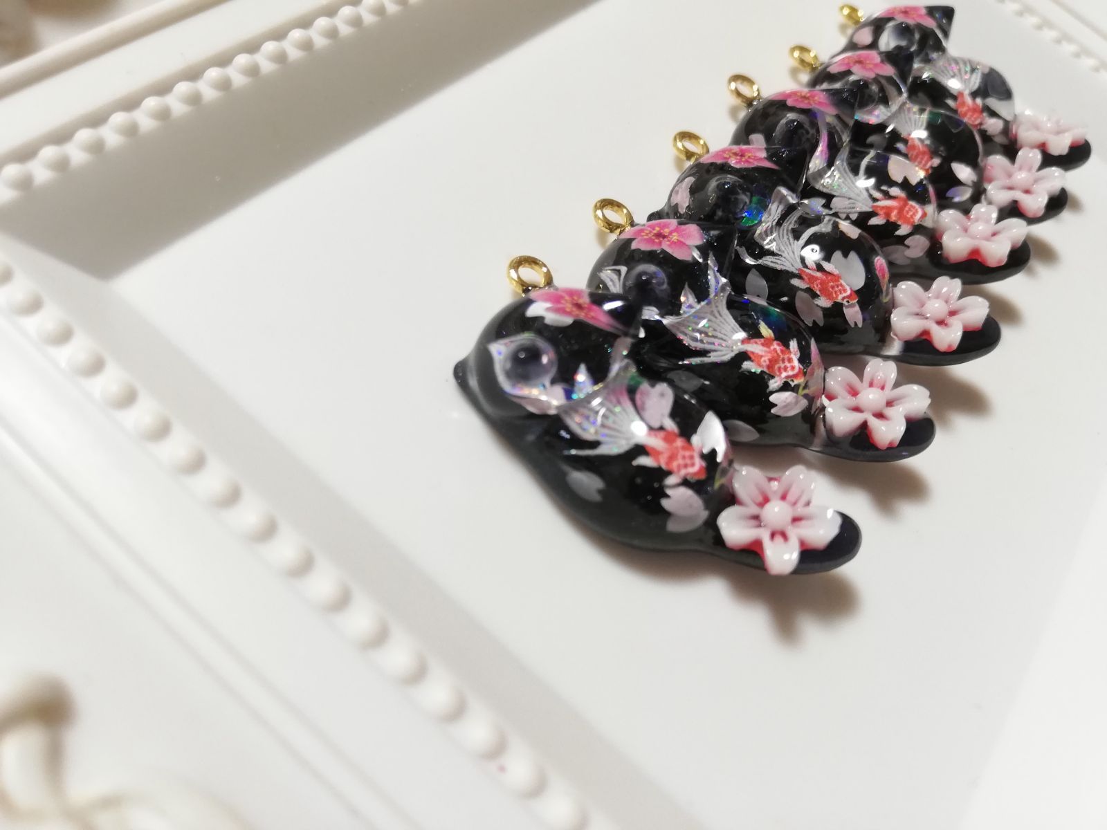 猫チャーム70 ぐで猫 じゃれ猫 金魚と桜にゃんこ 1個 - メルカリ
