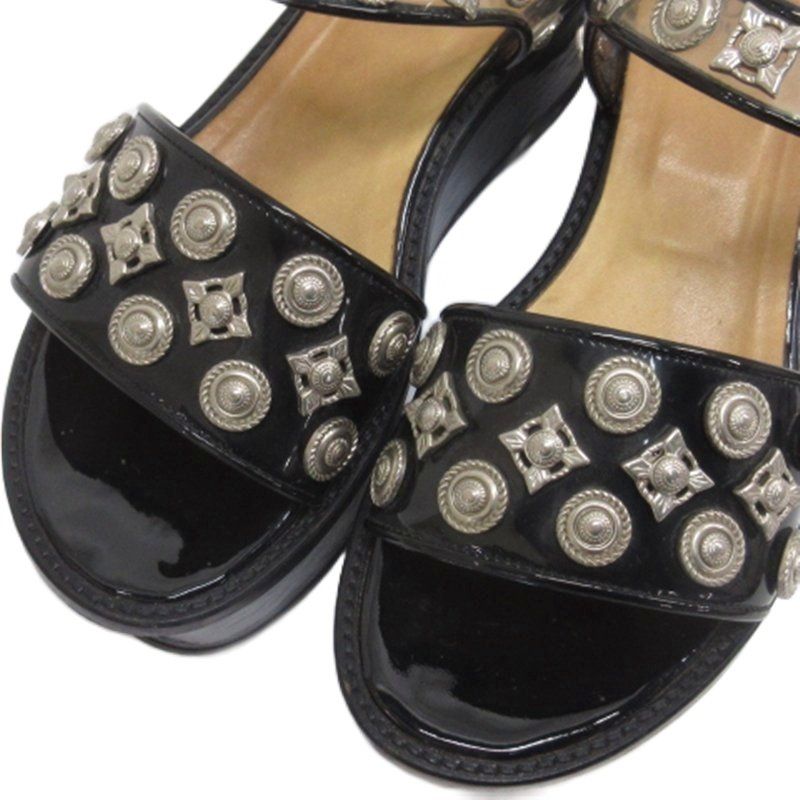 TOGA PULLA メタル装飾 ブラックサンダル TOGA PULLA（トーガ プルラ） トーガ プルラ サンダル Shark Sole