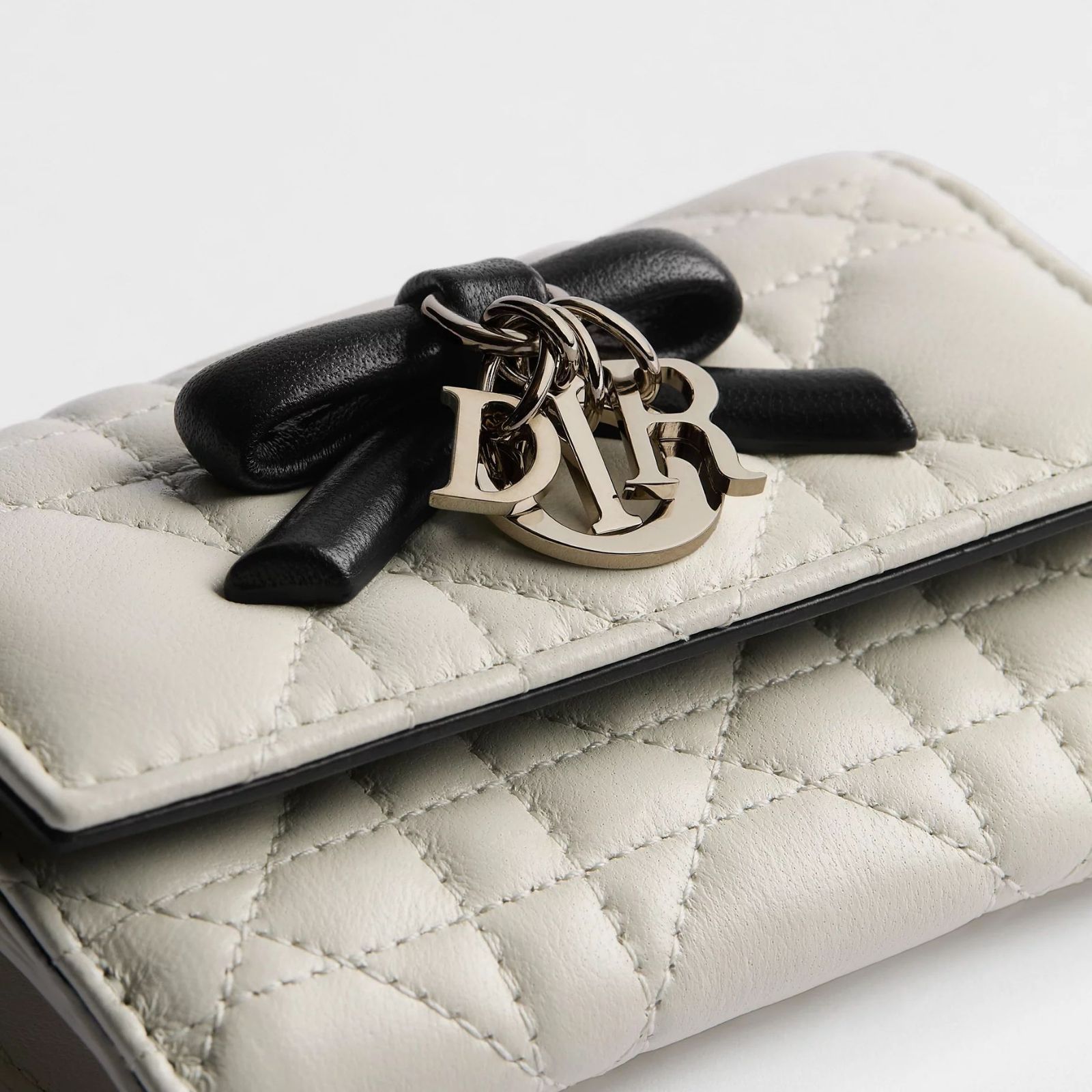 新品】My Dior Glycine ウォレット - メルカリ