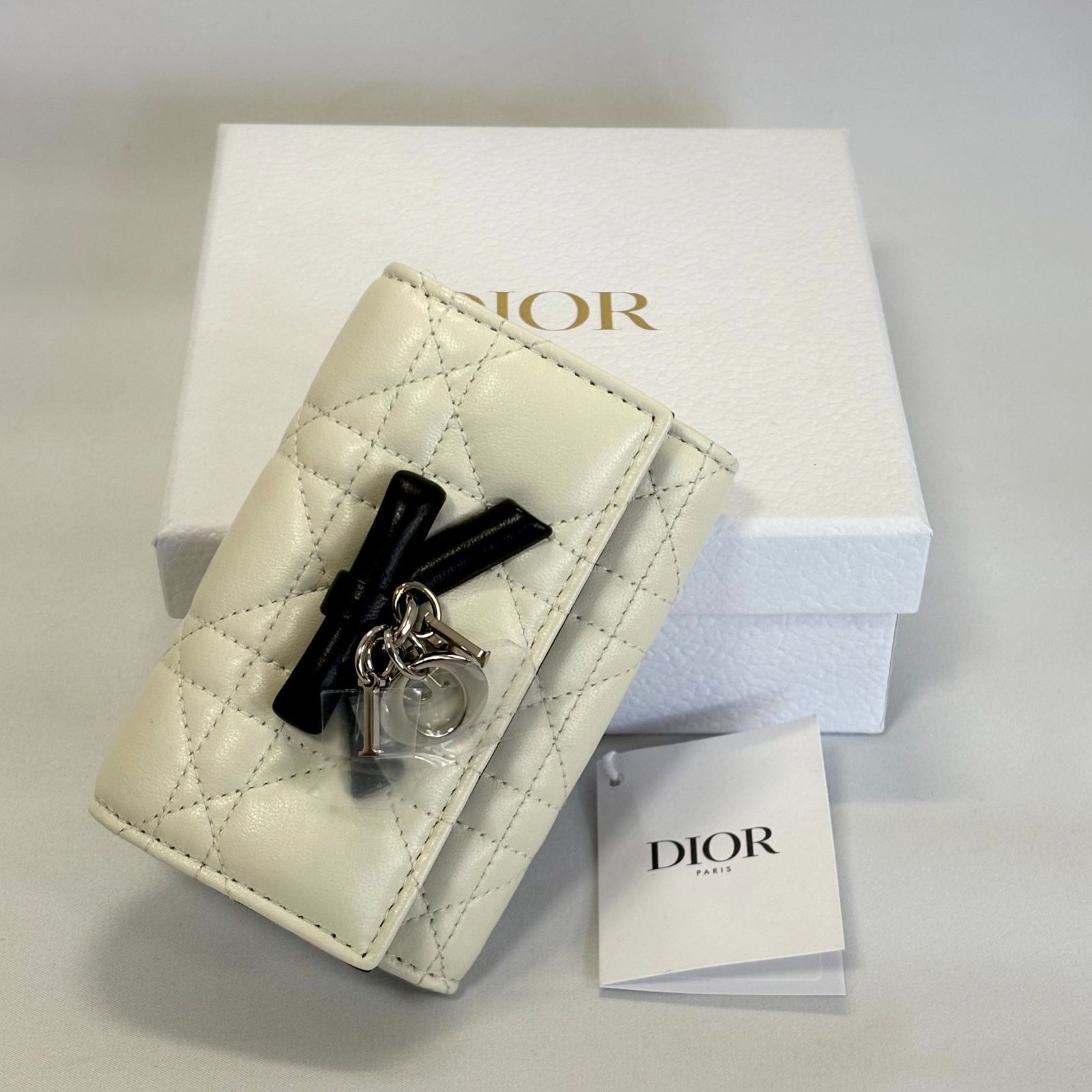 新品】My Dior Glycine ウォレット - メルカリ