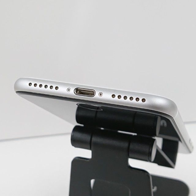Apple iPhone SE (第2世代) 128GB docomo [ホワイト] 価格比較 - 価格.com