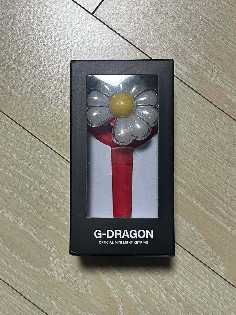 G DRAGON ジードラゴン デイジー キーホルダー レッド ミニ ライト