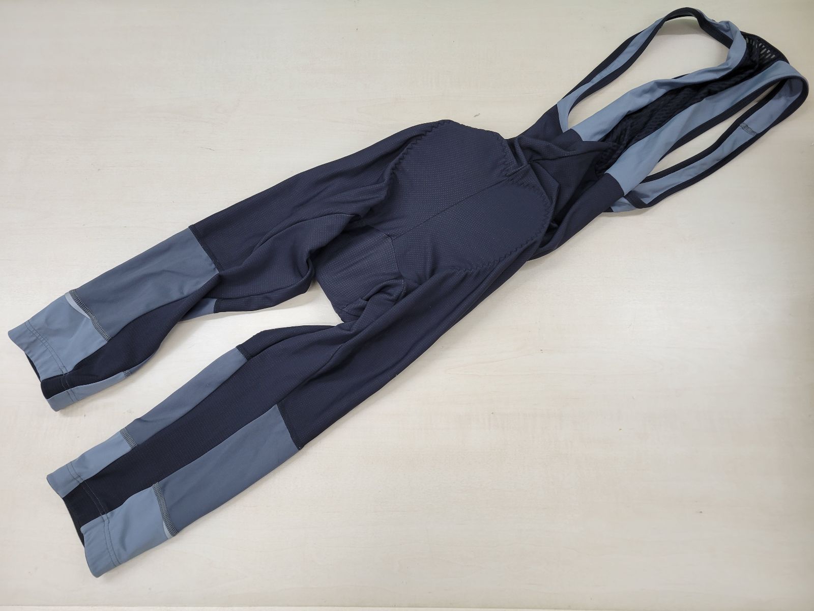 【新品未使用】カフェドシクリステ　エリアン □ CAFE DU CYCLISTE ADRIENNE MAN size:M カフェドシクリステ