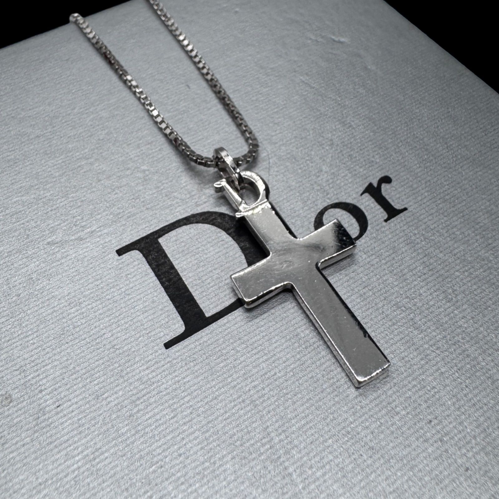箱付き Christian Dior クリスチャンディオール Dロゴ クロス 十字架