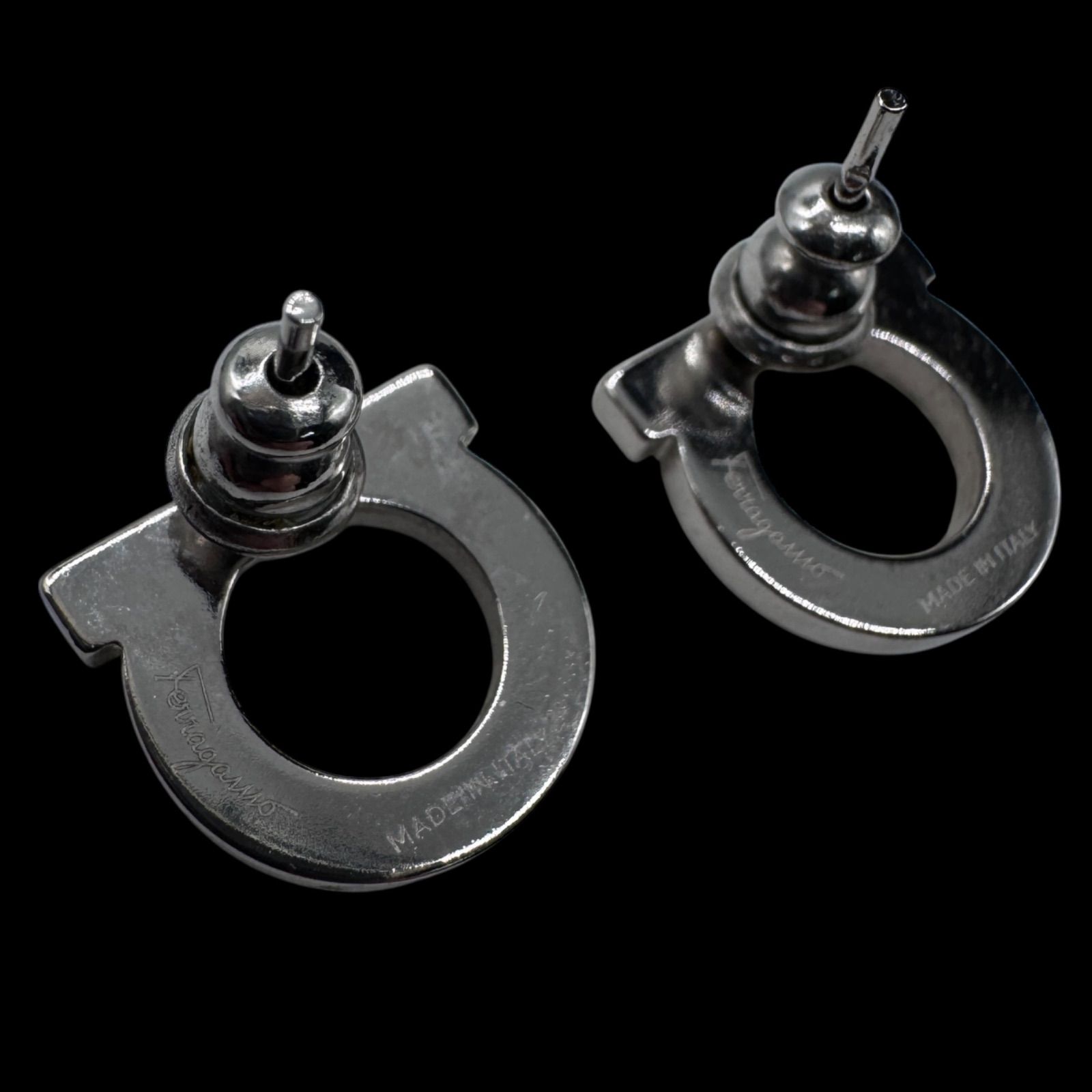 美品 Salvatore Ferragamo サルヴァトーレフェラガモ ガンチーニ