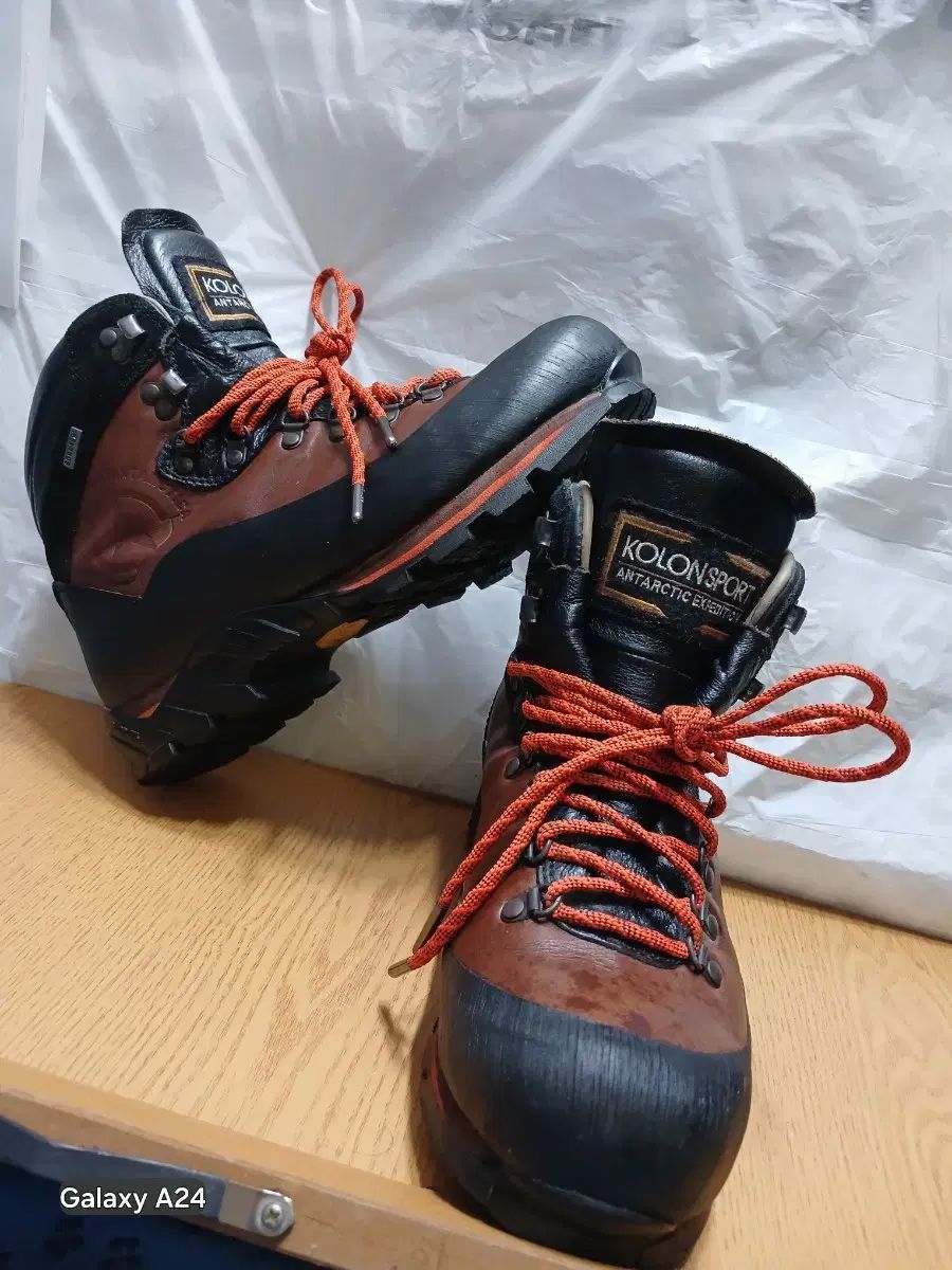 265 mm コーロンスポーツ アンタークティック エクスペディション GORE TEX ゴアテックス Vibram ビブラム 登山靴