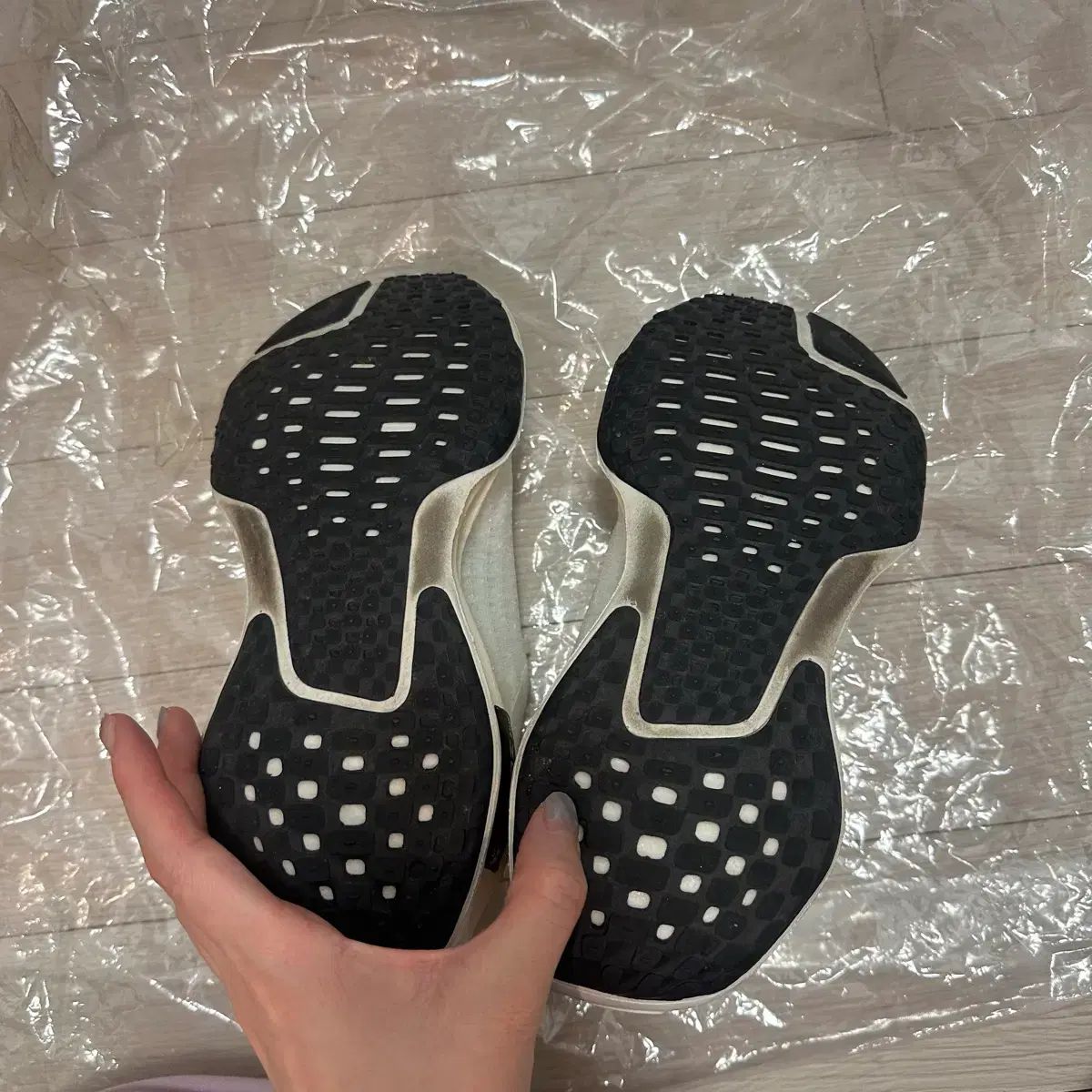 ランニングシューズ W