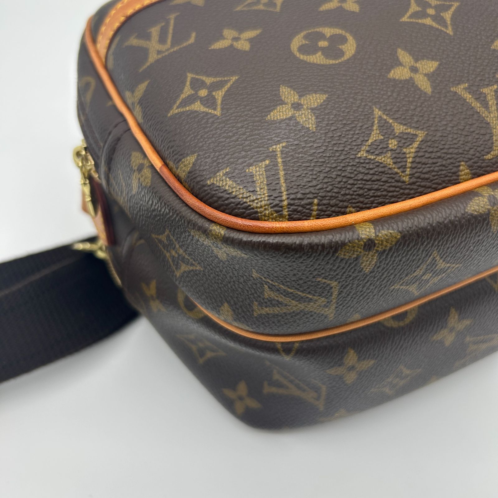 LOUIS VUITTON（ルイヴィトン）モノグラム リポーターPM ショルダー