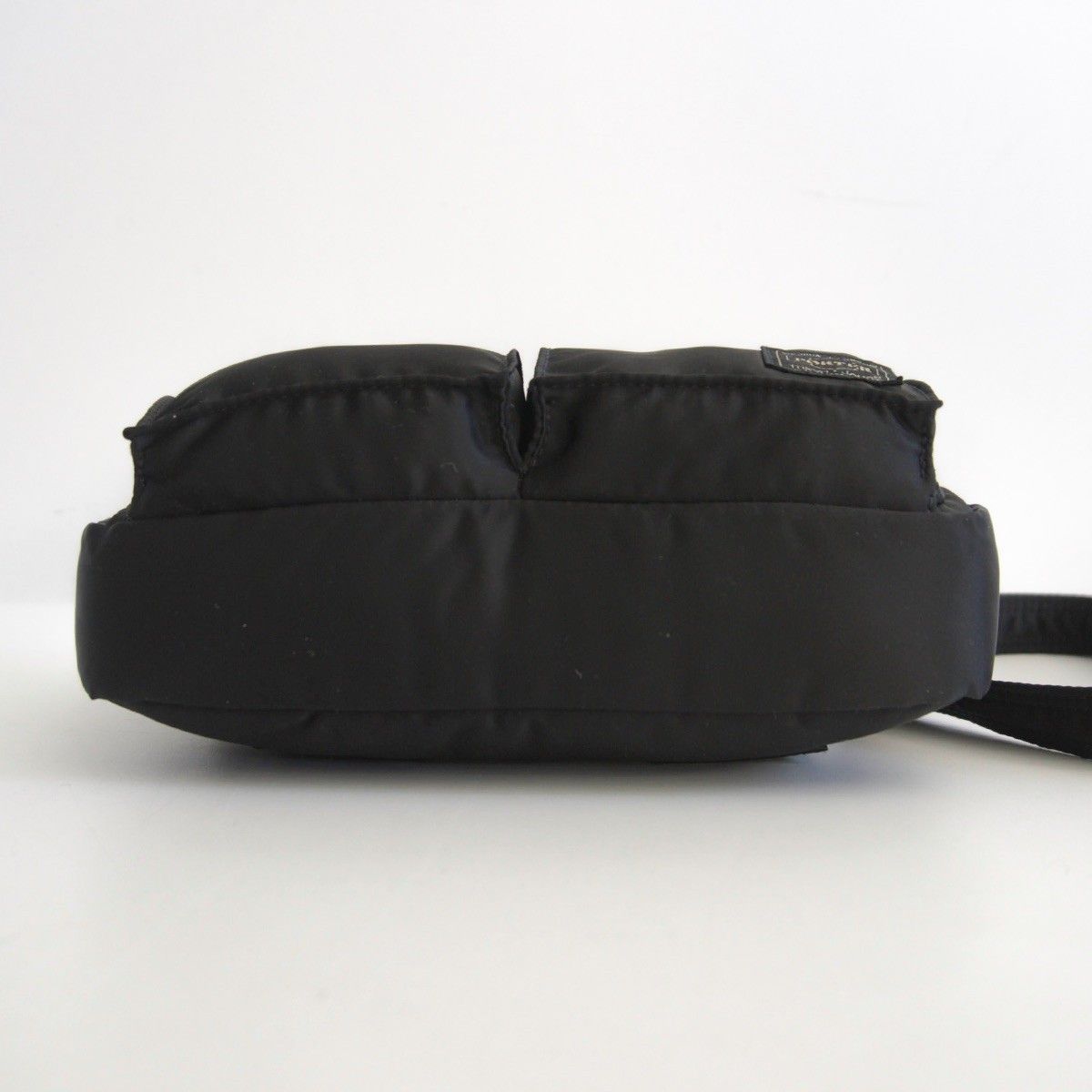 【極美品】PORTER ポーター タンカー ショルダーバッグ ナイロン ブラック ポーター タンカー ショルダーバッグ ブラック ナイロン 2層黒