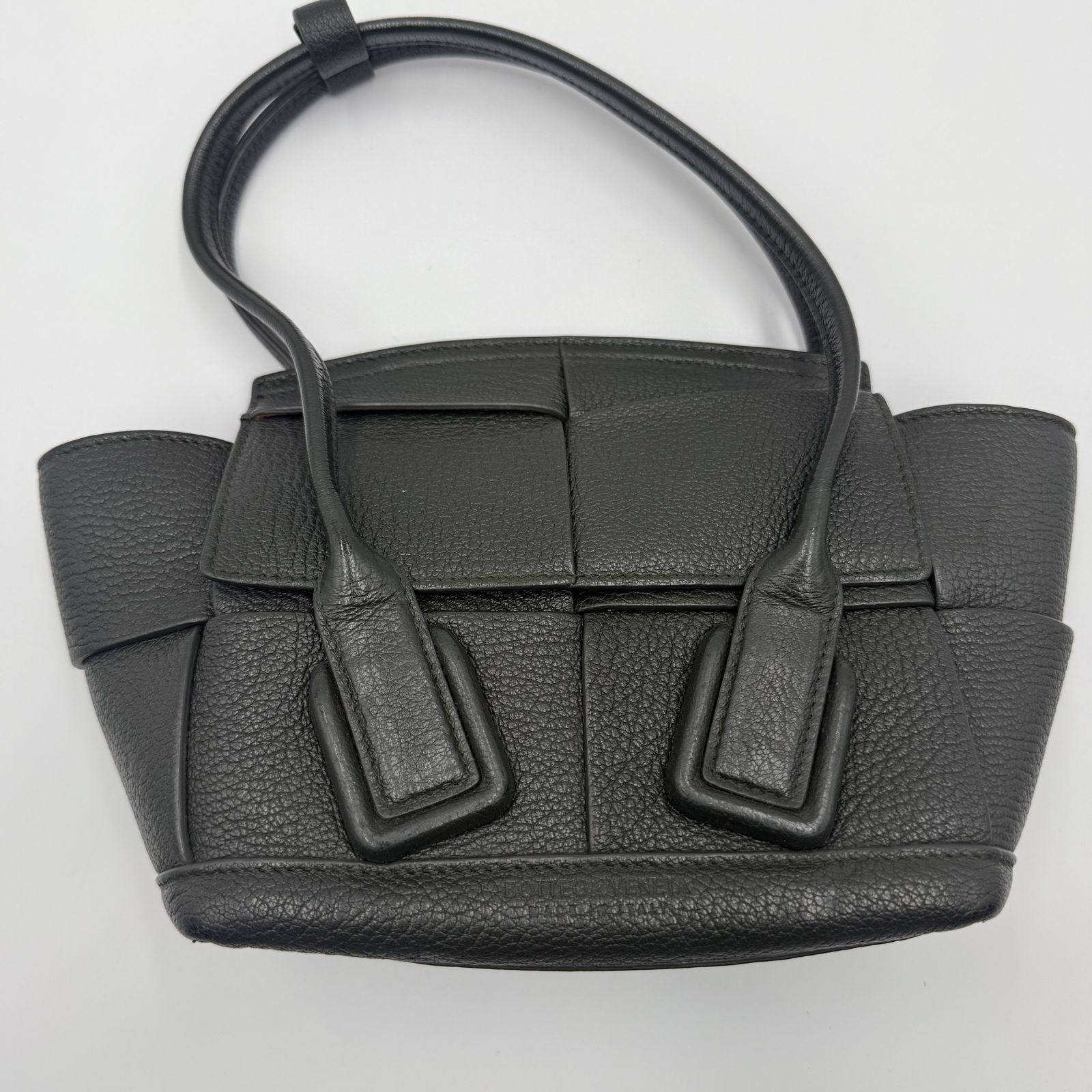 BOTTEGA VENETA（ボッテガヴェネタ）ミニ ザ・アルコ トートバッグ