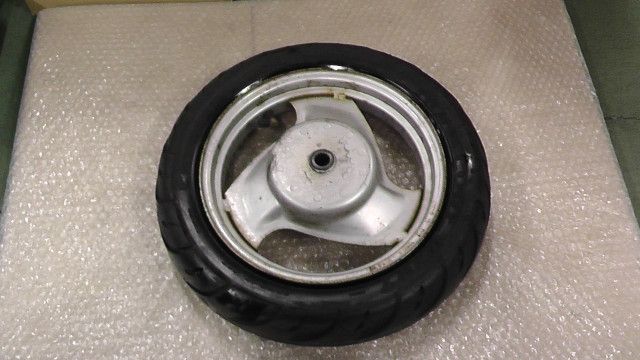 ヤマハ アプリオ SA11J ホイールセット アプリオ SA11J-138xxx の リアホイール タイヤ付:#1768962092 - メルカリ