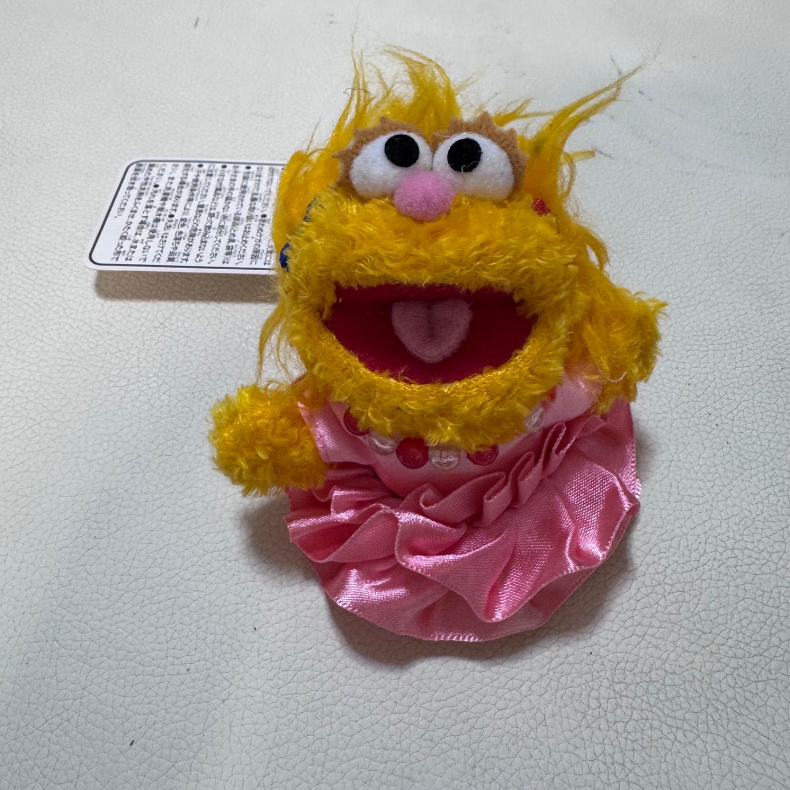 USJ セサミストリート ゾーイ 指人形 ぬいぐるみ タグ付き - メルカリ