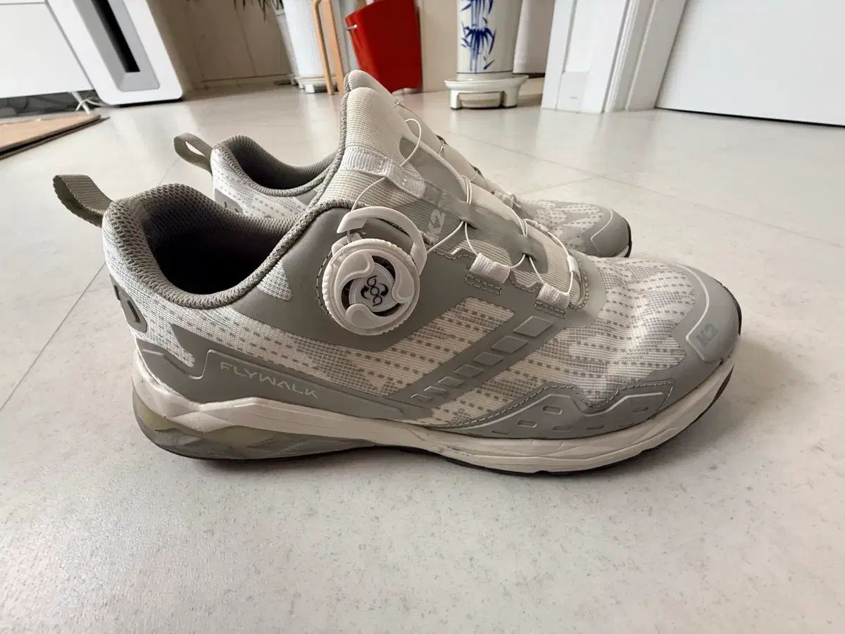 K 2 ダイアル スニーカー グレー サイズ275