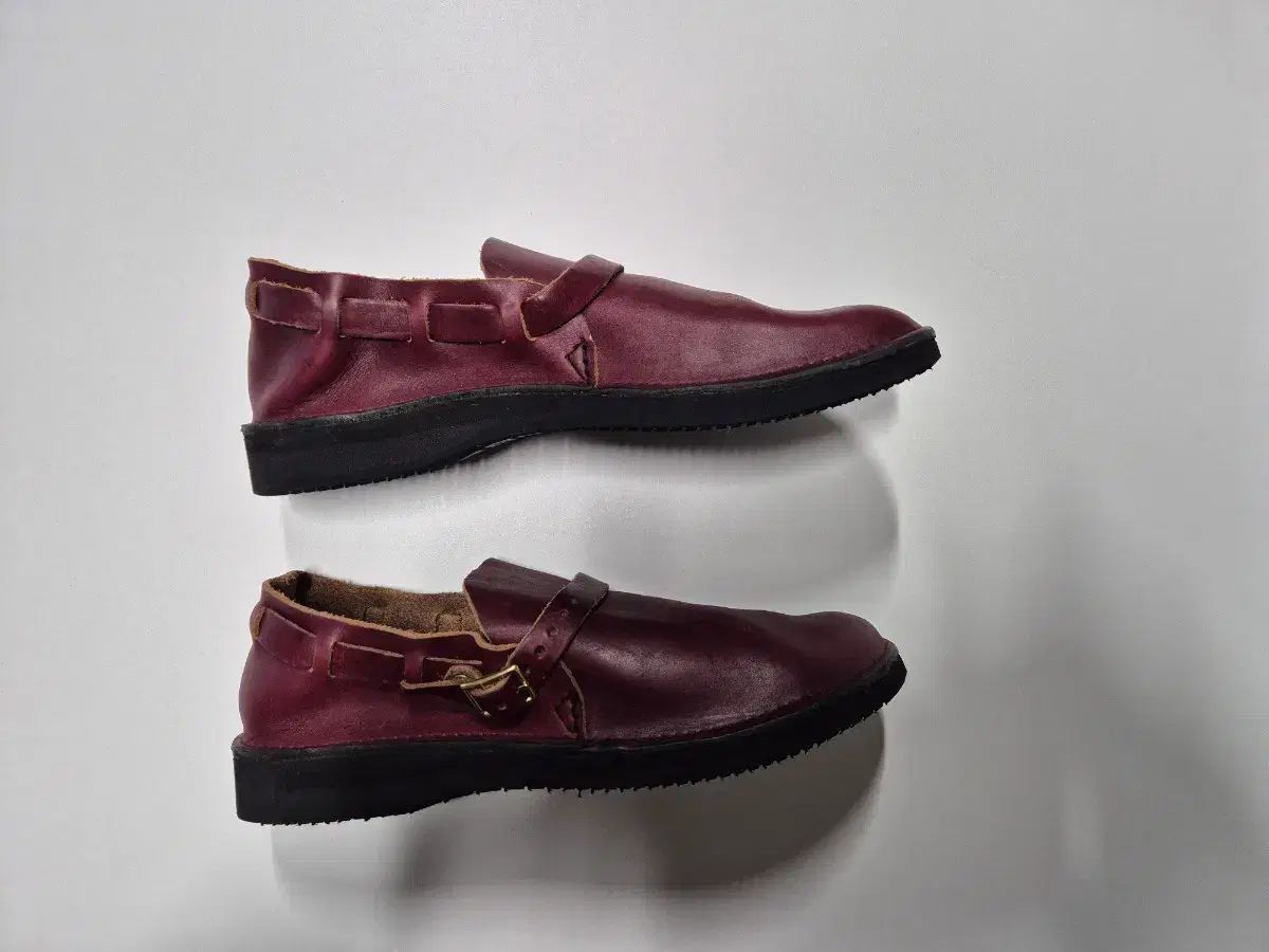 新品 オーロラシューズ ミドルイングリッシュ バーガンディ 8D - メルカリ