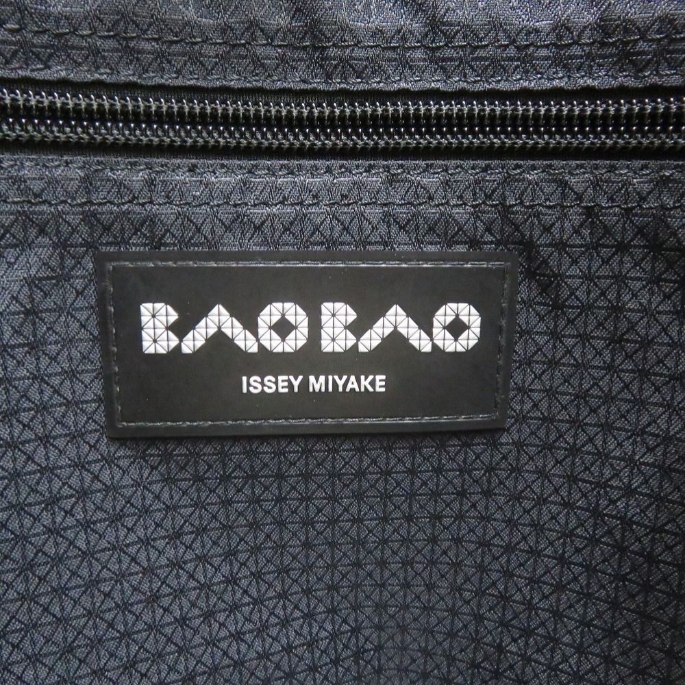 新品同様 イッセイミヤケ BAOBAO バオバオ ILLUSION イリュージョン