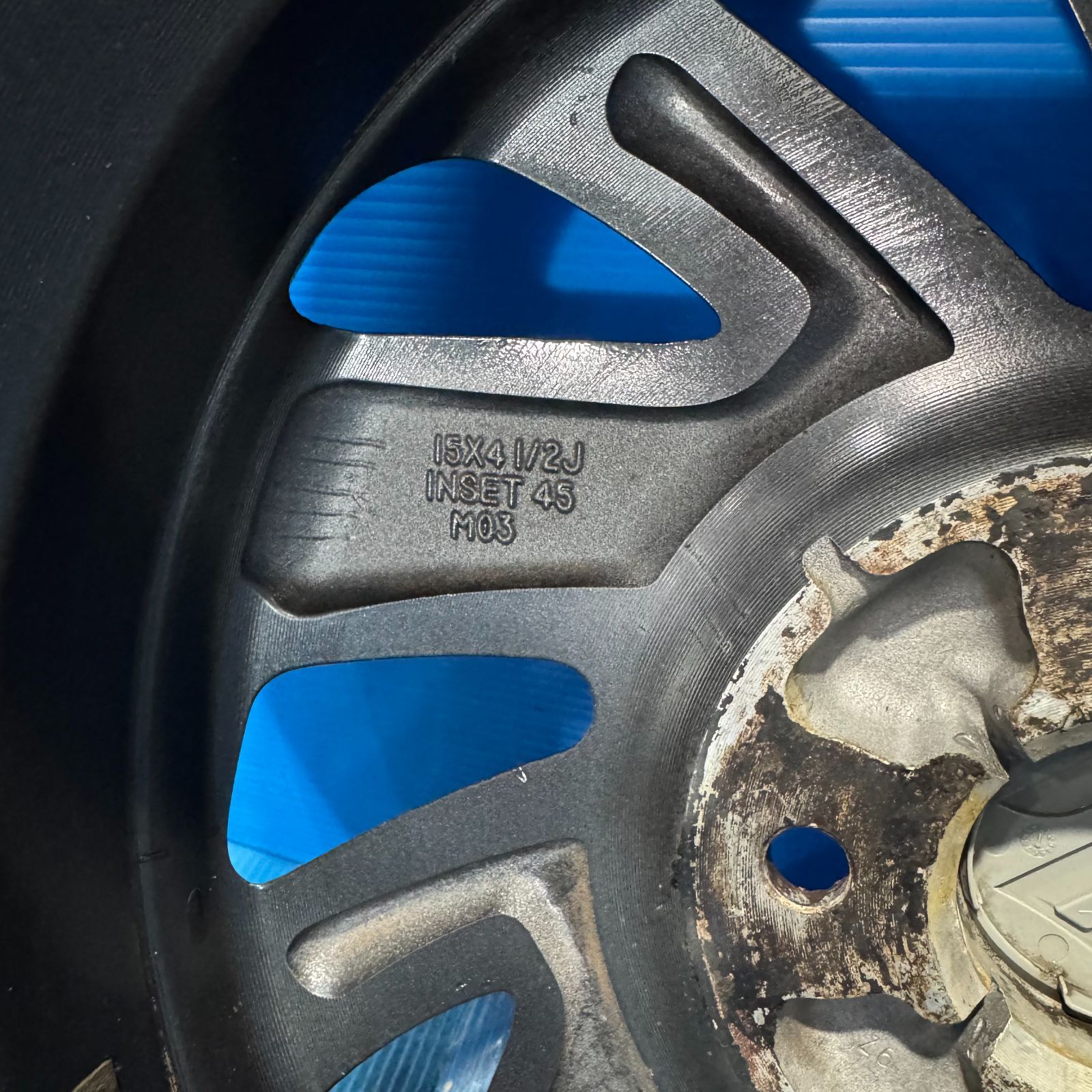 23年製 8分山】スズキ スペーシアカスタム MK32S 純正 15インチ 4.5J+