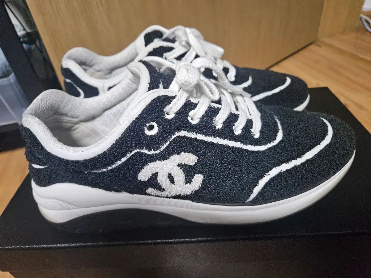 靴 CHANEL シャネル ブラック チュール スニーカー 42サイズ - メルカリ