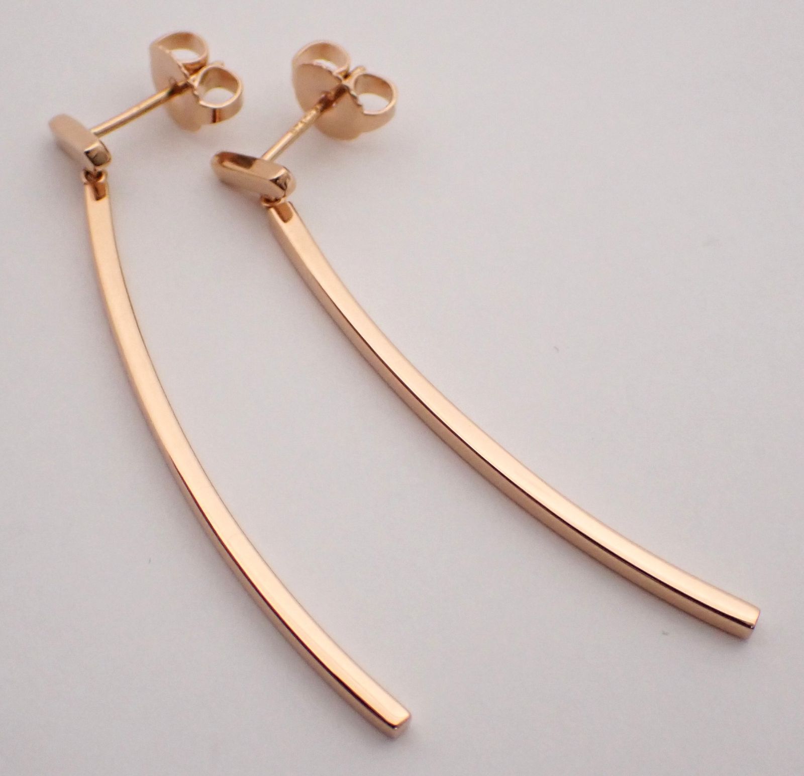 美品 TIFFANY&Co.(ティファニー) Tワイヤーバーピアス K18PG 美品 TIFFANY&Co.(ティファニー) Tワイヤーバーピアス K18PG