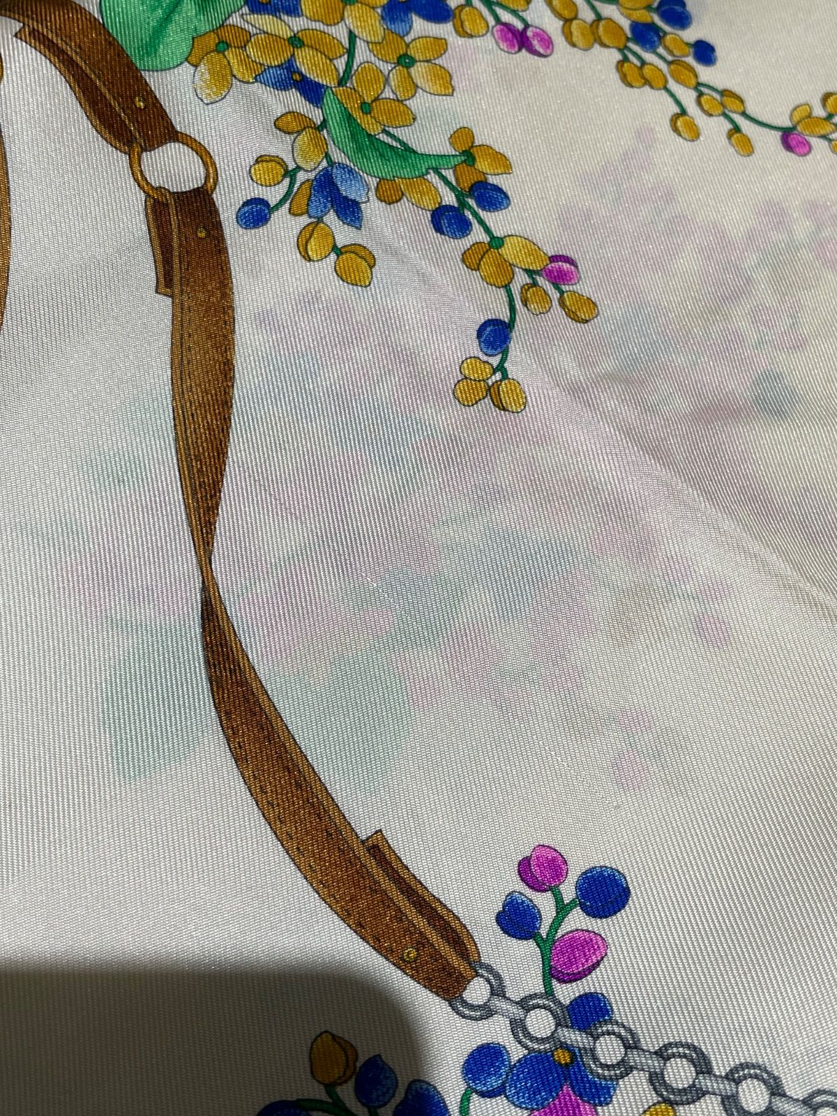 □グッチ GUCCI 花柄 シルク スカーフ 90cm A25-3448 - メルカリ