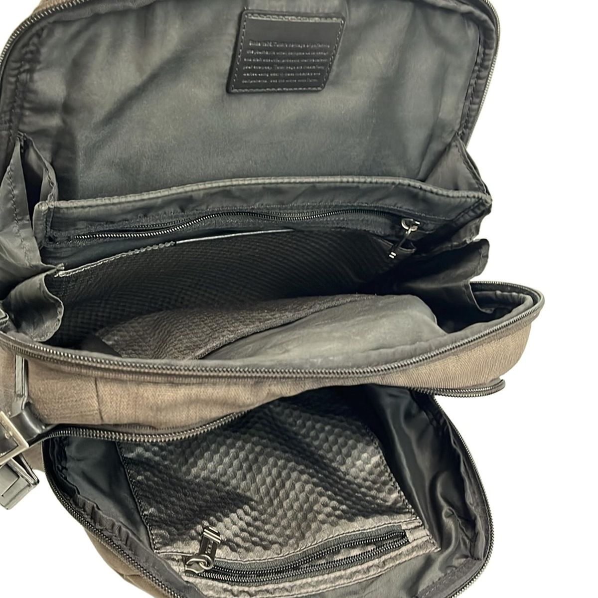 TUMI(トゥミ) リュックサック - 2223681CHRO ダークグレー×黒 レザー 