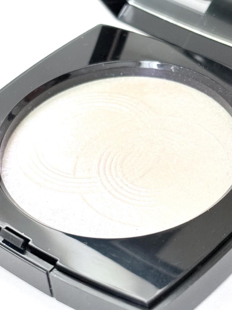 CHANEL シャネル ルミエールドゥローシャン＜フェイスパウダー