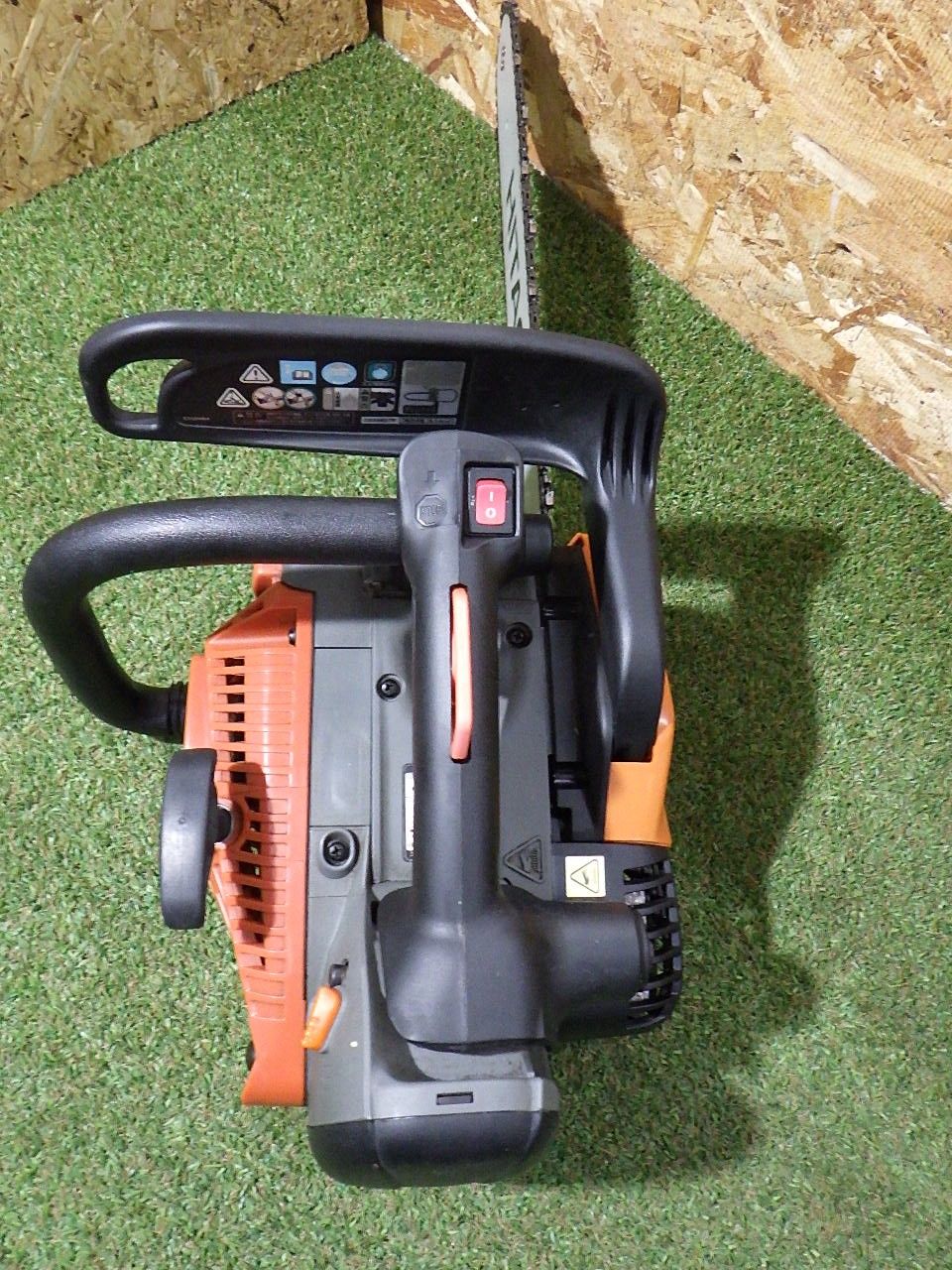 日立 CS33EDTP エンジンチェーンソー 農機 林業 切断機 木工用 動作 