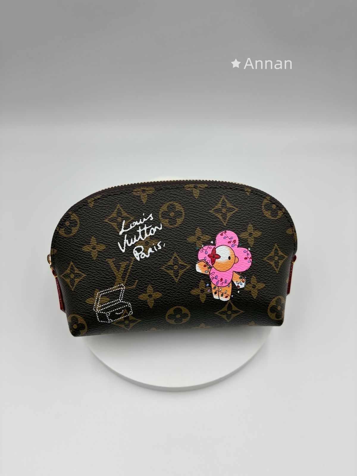 未使用に近い Louis vuittonルイヴィトン モノグラム 化粧ポーチ