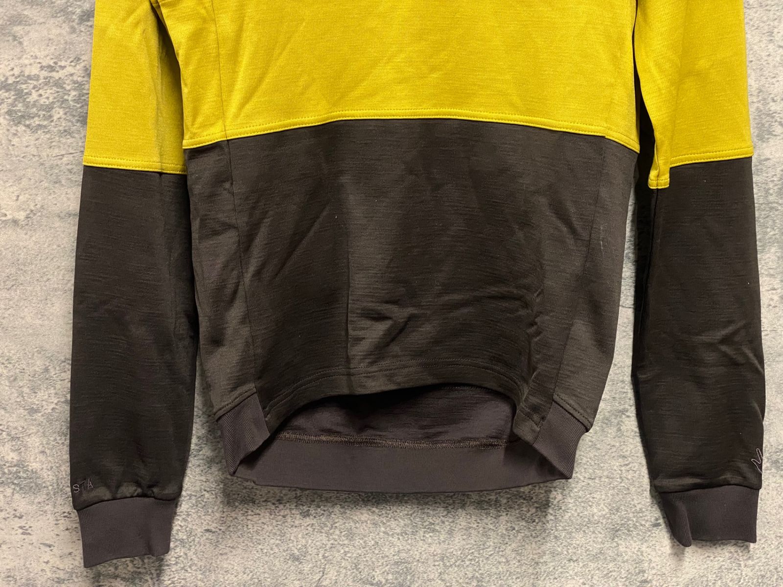 メルカリ市限定値下【未使用品】Rapha サイクルジャージ　長袖 Rapha グレー 長袖 サイクルジャージ - メルカリ