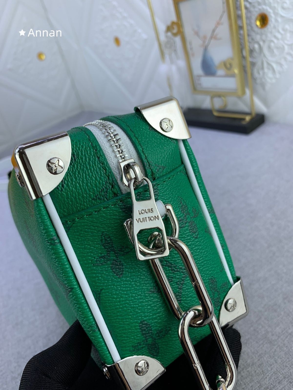 ルイ?ヴィトン LOUIS VUITTON ショルダーバッグ 男女兼用 ミニ?ソフト