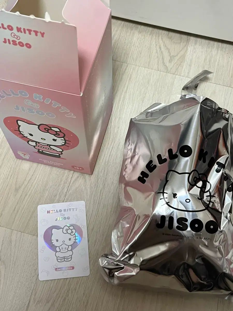 未開封）ハローキティ ジス PLUSH キーホルダー シークレット 白