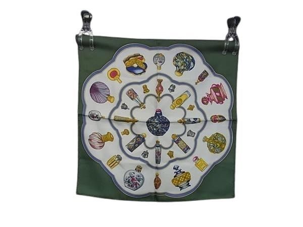 HERMES　エルメス　ハンカチーフ　プチカレ　シルク　香水瓶柄　4809 HERMES エルメス ハンカチーフ プチカレ シルク 香水瓶柄 4809