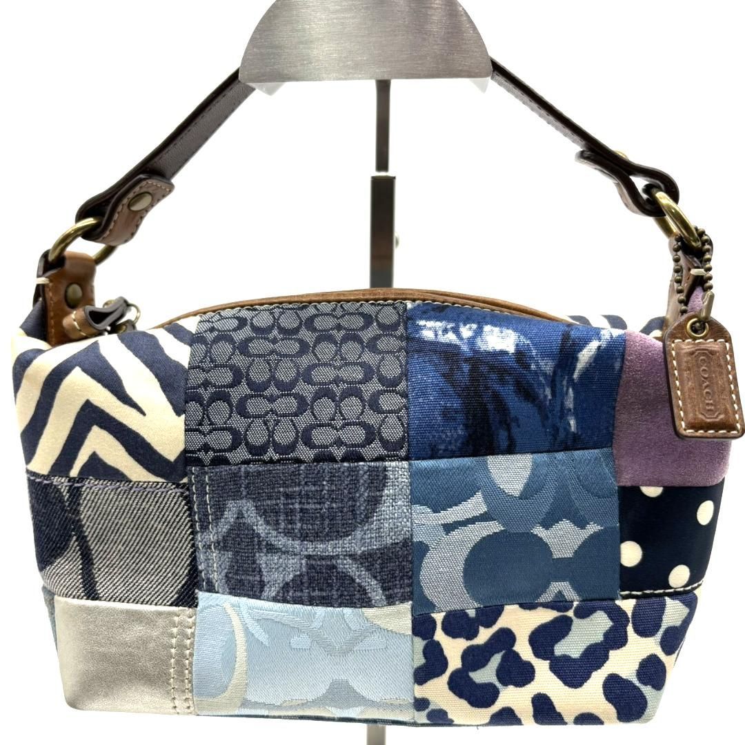 ✨美品✨COACH コーチ アクセサリーポーチ ハンドバッグ シャンパンゴールド 美品 COACH コーチ ハンドバッグ アクセサリーポーチ キャンバス