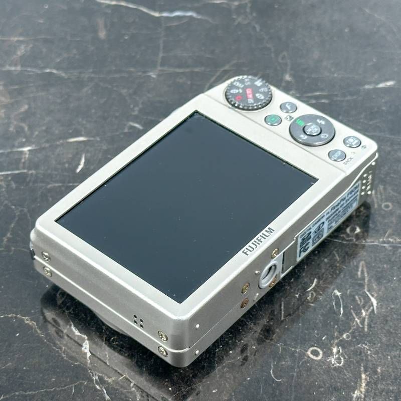 FUJIFILM FinePix F60fd シルバー コンパクトデジタルカメラ 1200万