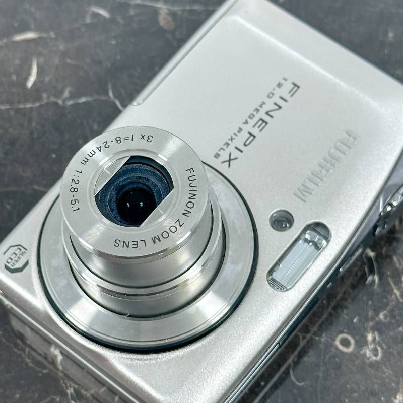 FUJIFILM FinePix F60fd シルバー コンパクトデジタルカメラ 1200万