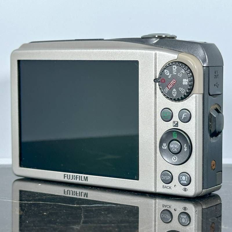 FUJIFILM FinePix F60fd シルバー コンパクトデジタルカメラ 1200万
