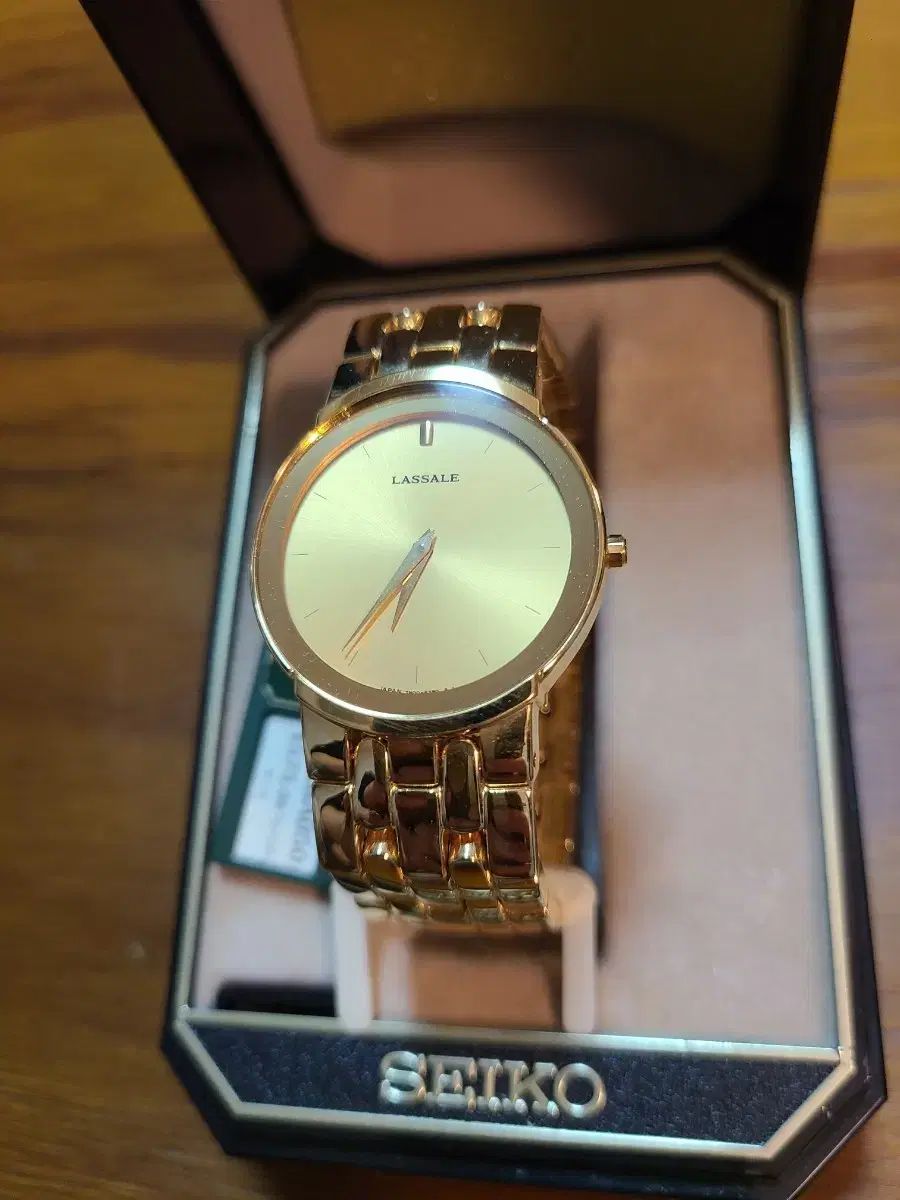 セイコー Lassele ゴールド時計 プレミアムクオーツ - メルカリ